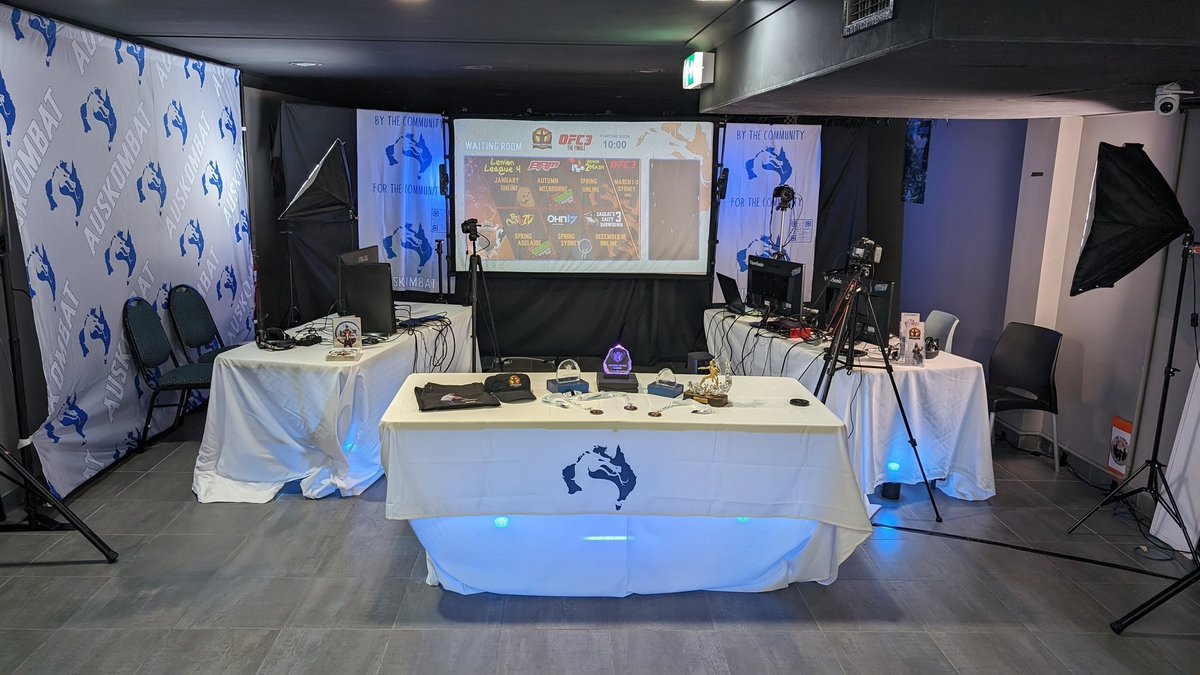 AusKombat's tweet photo. Live now with Pools A&B at #OFC3
https://t.co/VZ24qsyHkb https://t.co/RAe74dRmP4