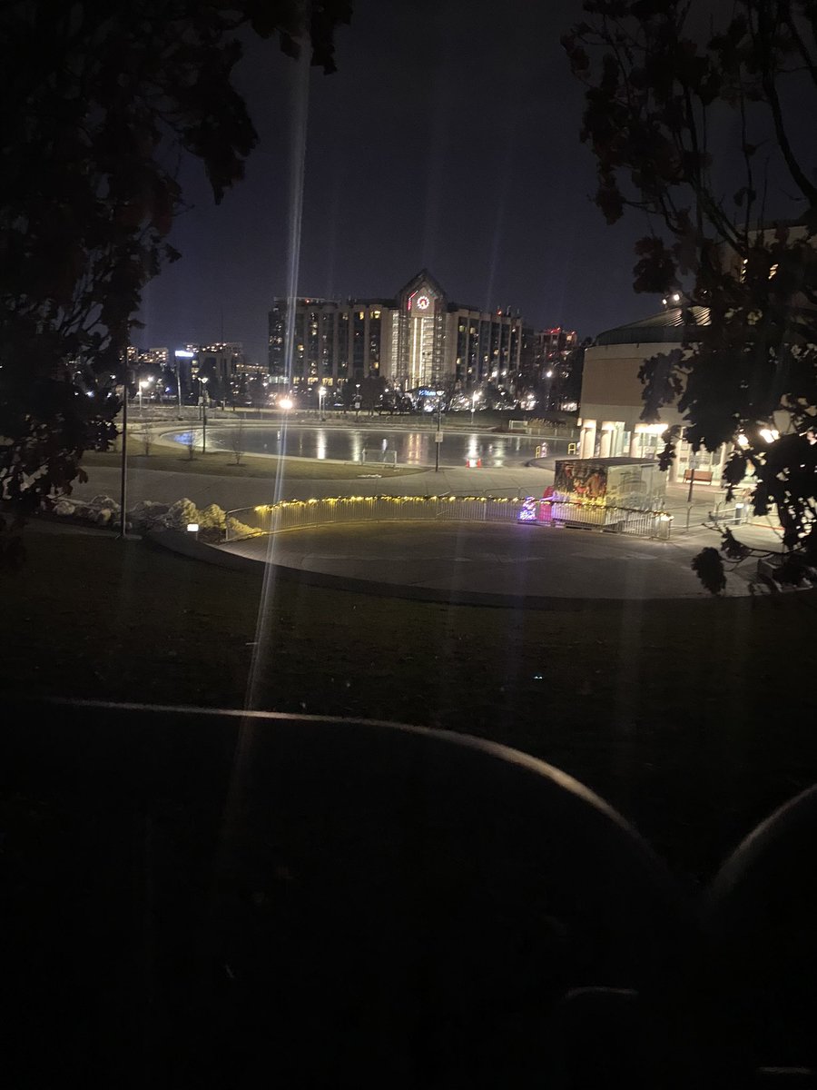 ericinmarkham's tweet photo. @frankscarpitti @cityofmarkham why is the rink at Civic Centre closed when the website says it’s open. Lots of other community members came thinking it’s open. https://t.co/xPK4V820y6