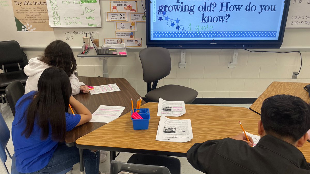 Ss listened to a sample of Frank Sinatra’s “It Was a Very Good Year” after reading a position article on the benefits of growing old.