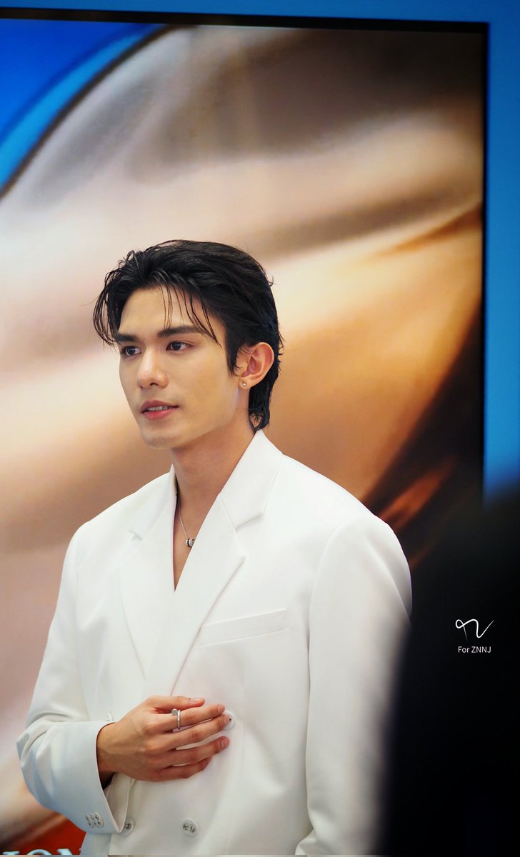 bussa_bo's tweet photo. อรุณสวัสดิ์นะคับ ท่านชายของช้อย 🖤💞
#LaMerXNet
#netsiraphop @netsiraphop https://t.co/4NXjwpHvkq