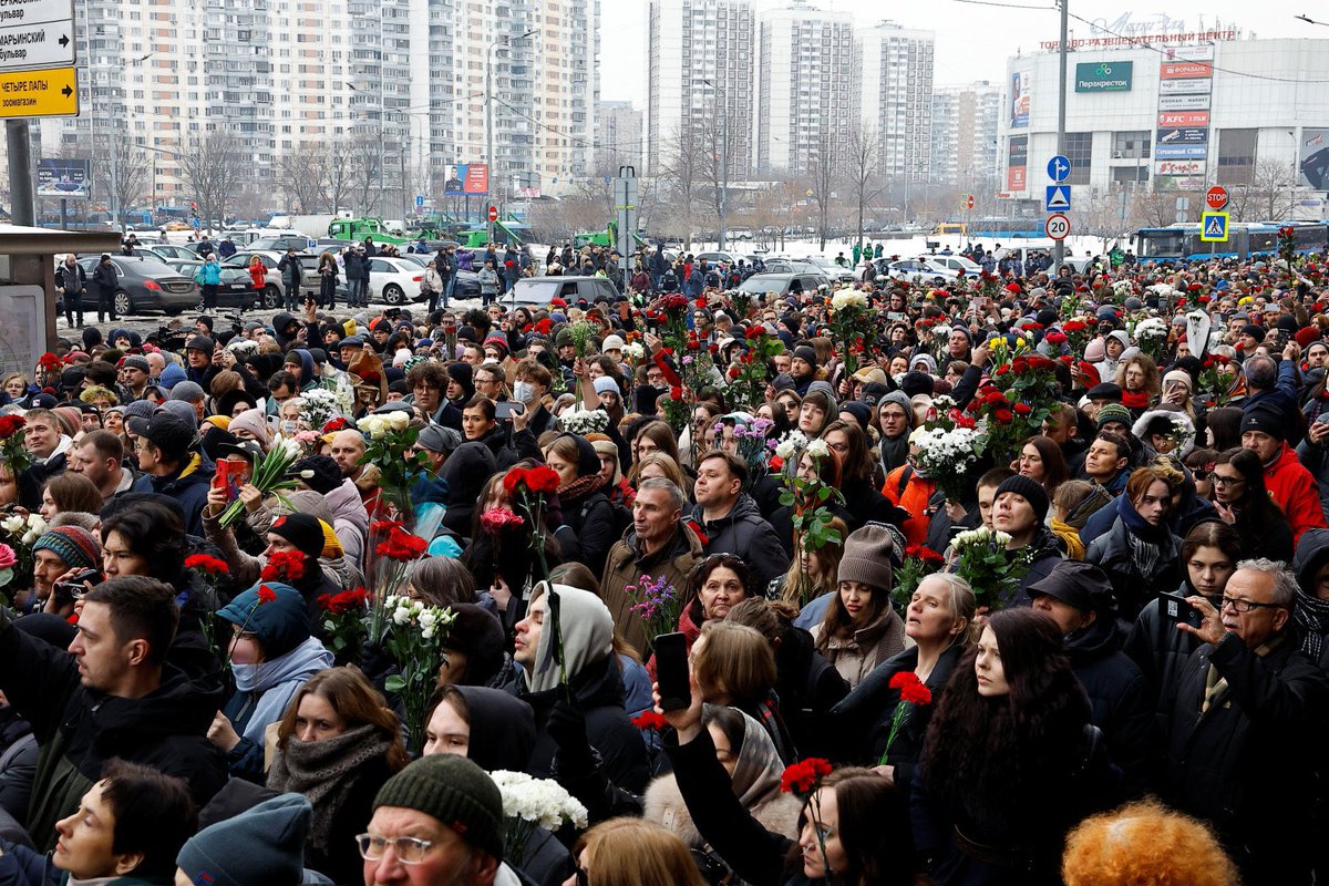Two men, two funerals. Moscow, 1989: Russians said good bye to the human rights champion, Andrei Sakharov. Moscow today: Russians honoring Aleksey Navalny.