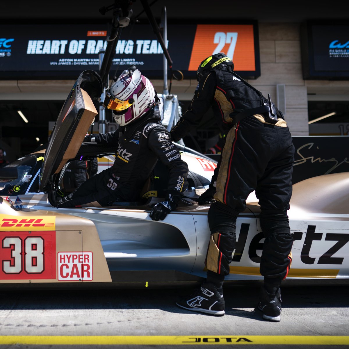 Hertz tweet media