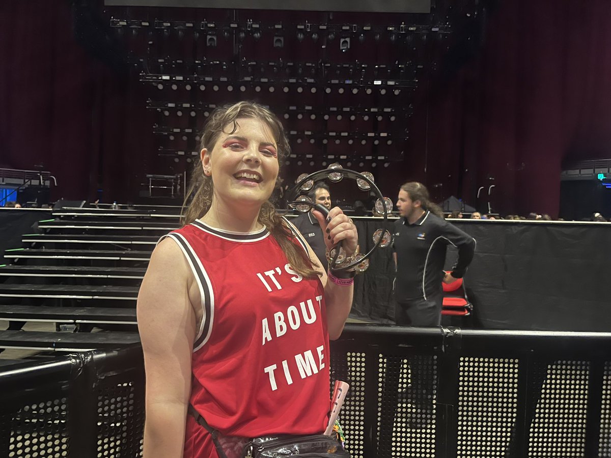 emmaidk_'s tweet image. Thank you for making the first ever Aussie show even more special than it already was @joejonas! ❤️👊🏼