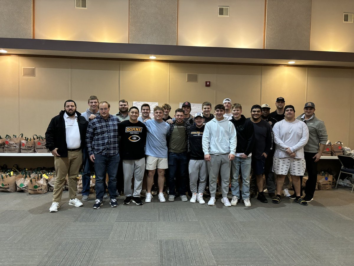 Proud of “Team Ambush”  and “Team PKG” for participating in a community service event on a Friday afternoon post weights! These men packed food bags for community members in need! Great job fellas! <a href="/DoaneAthletics/">Doane Tigers 🐯</a> <a href="/DoaneFootball/">DoaneFootball</a> #FAST