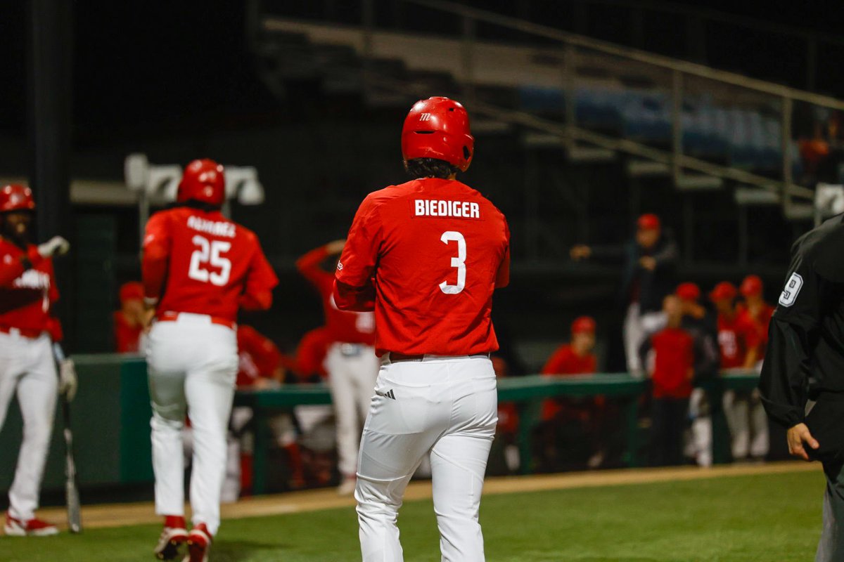 Name? HIM

Biediger 💣 Colonels lead 7-0