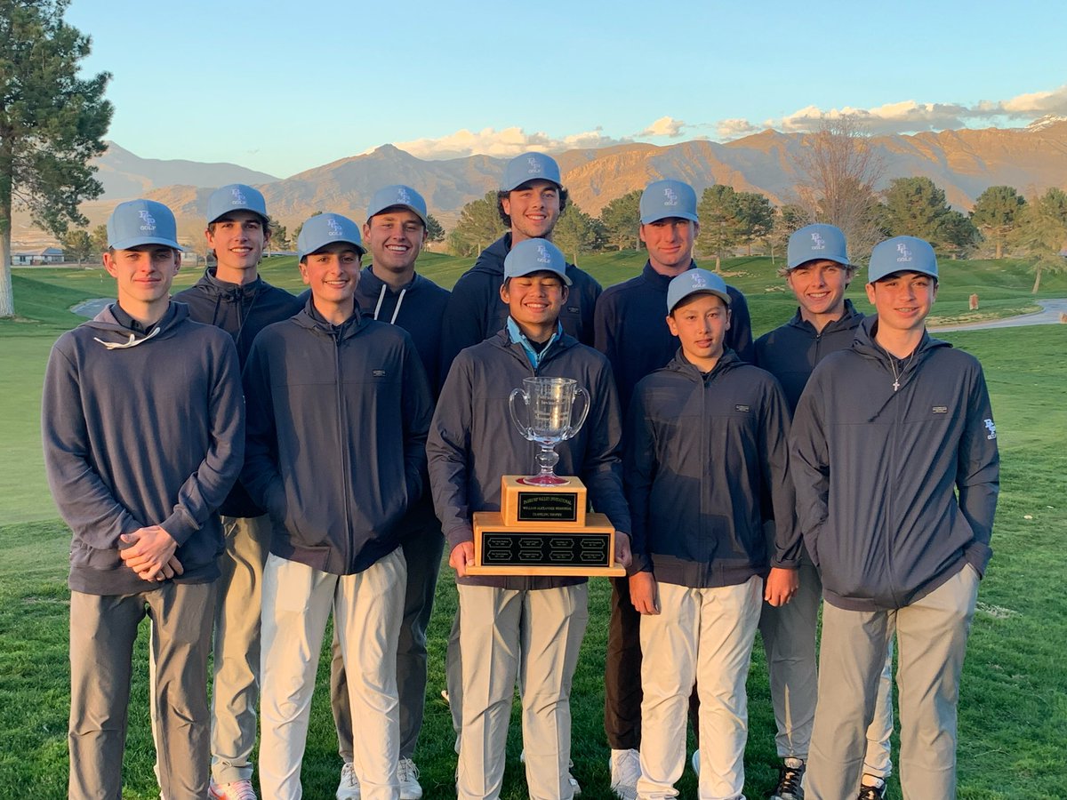 BCPSports's tweet photo. Bells finish 1st and 5th at Pahrump Valley Invitational (Las Vegas) with Ryan Pupach (3rd) and Sebi Aliaga (6th) grabbed individual honors! #GoBells https://t.co/3tK0szg6Lm