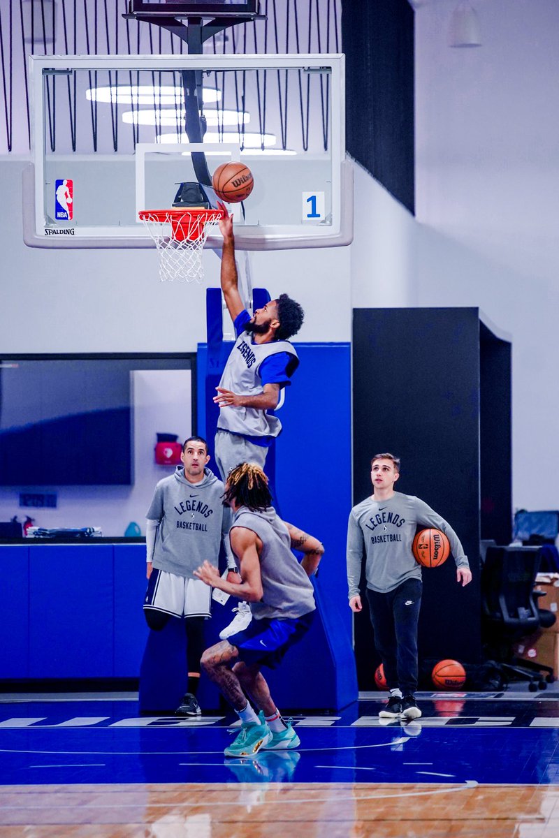 TexasLegends's tweet photo. Downtown Legends 📍 https://t.co/PY2B9UrbId