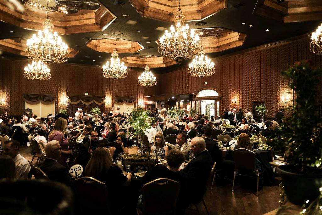 rootforkids's tweet image. 🎉 Calling All Local Businesses! 🛍️

Hello, wonderful Greater St. George Community! We&apos;re on the countdown to our annual Secret Garden Gala and we have something special lined up – a silent and a live auction! 🤫🎁 And guess what? We need your help to make it a roaring succ ...