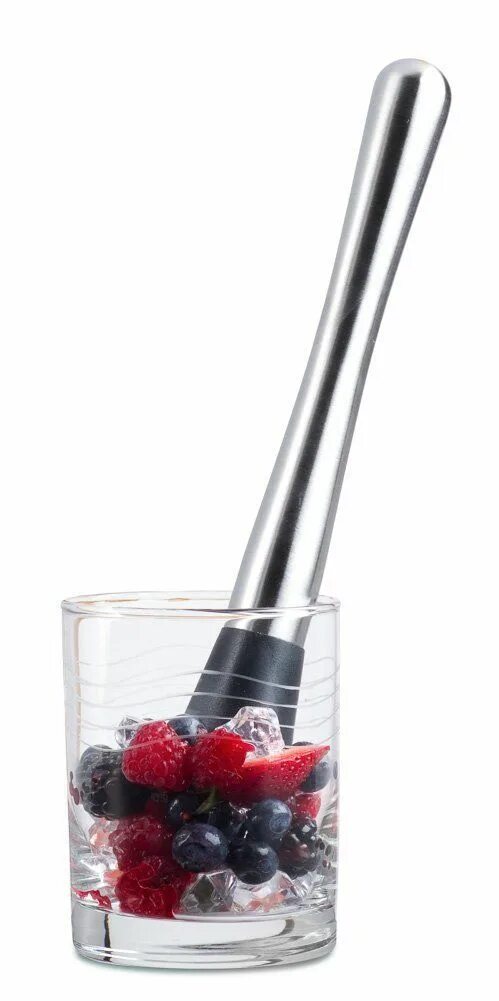 Bar_Teoria's tweet image. Con el método #Muddle los ingredientes pueden ser machacados en el vaso de presentación así como en una coctelera o mezclador. La maceración se puede realizar con jugo,hielo o de manera independiente.Luego,se añaden otros ingredientes y se prepara el cóctel. 
#Bartender #Cóctel