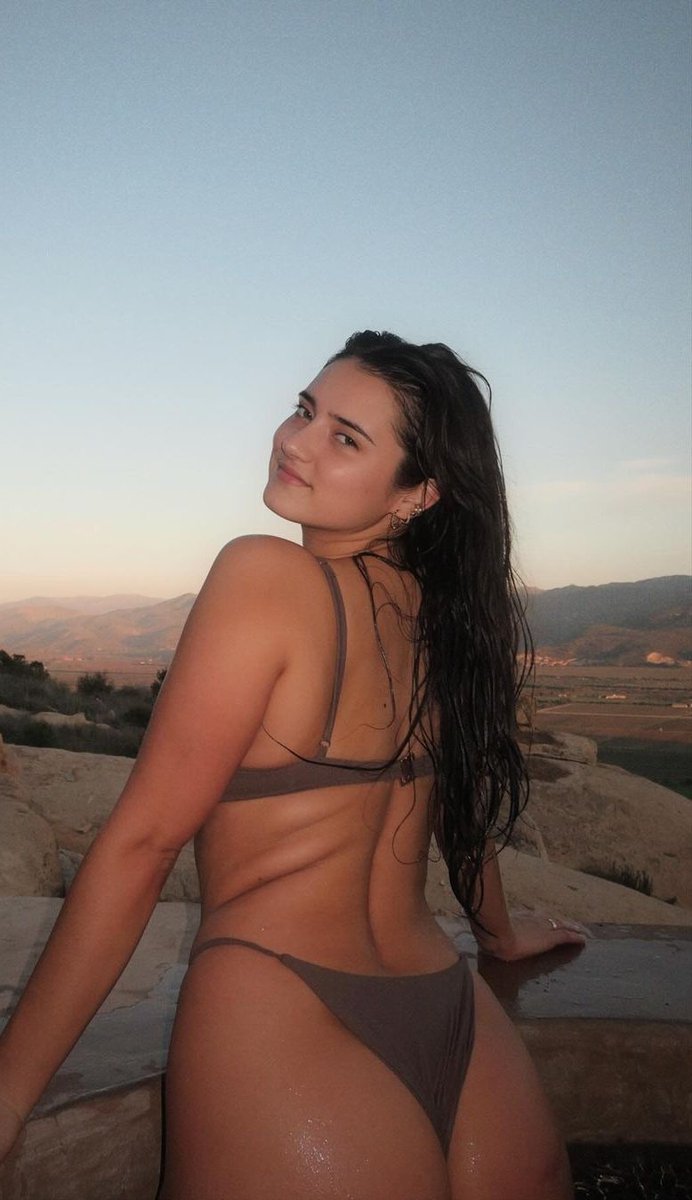 GHoSiO2XEAAGJIQ?format=jpg&name=medium