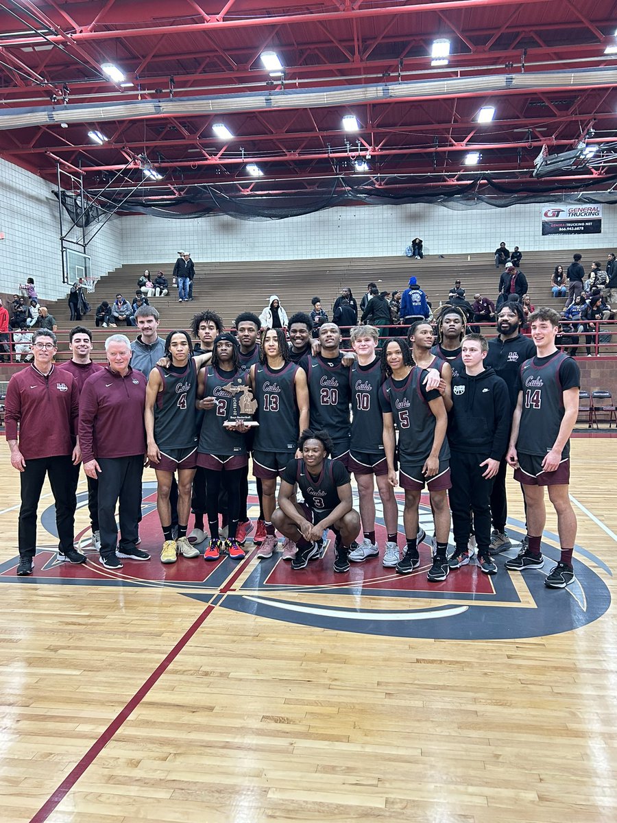 DISTRICT CHAMPS @UDJCubs @UDJBasketball @UofDJesuit