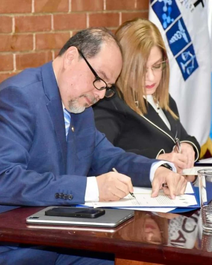 Facultad de Ciencias Médicas USAC tweet media