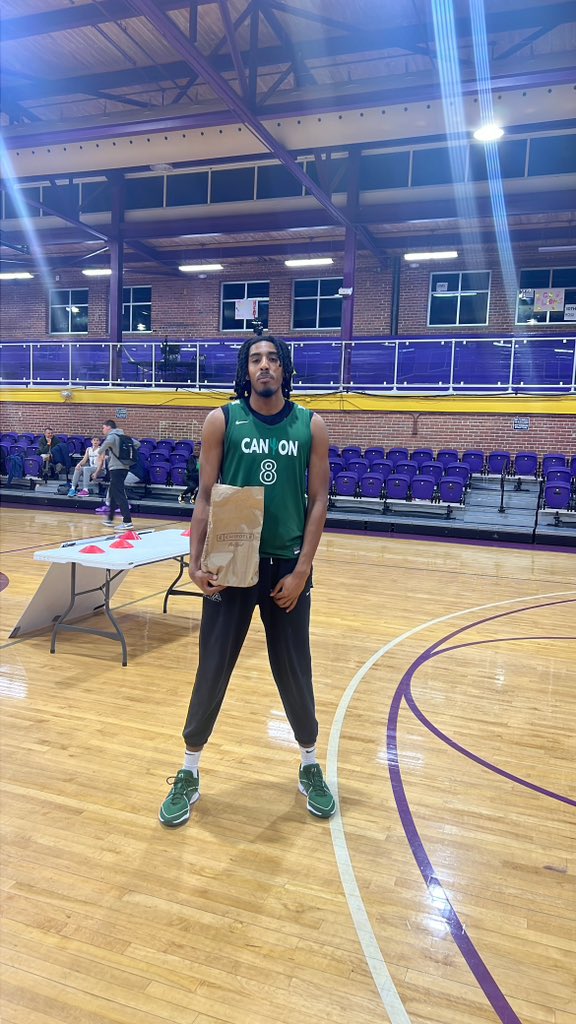 Congrats to our very own Ameir Ali on winning the @Chipotle 🌯 👌🏽 3-point contest @LeagueRDY. Yeah Simo 💚🖤