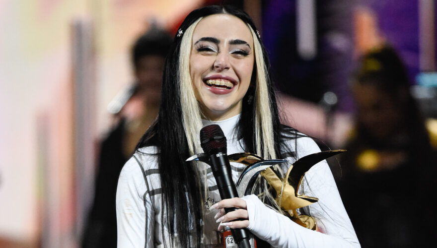 uefa24's tweet photo. #Viña2024 #PartyChilensisFtVina2024 

Con todas estas divas (Tini, Emilia y Nicki Nicole en 2023 y #MariaBecerra en 2024; solo falta Cazzu) podemos decir que Viña y Chile se enamoró de las argentinas campeonas del mundo urbano... Las amo. https://t.co/7VHnspfRmM