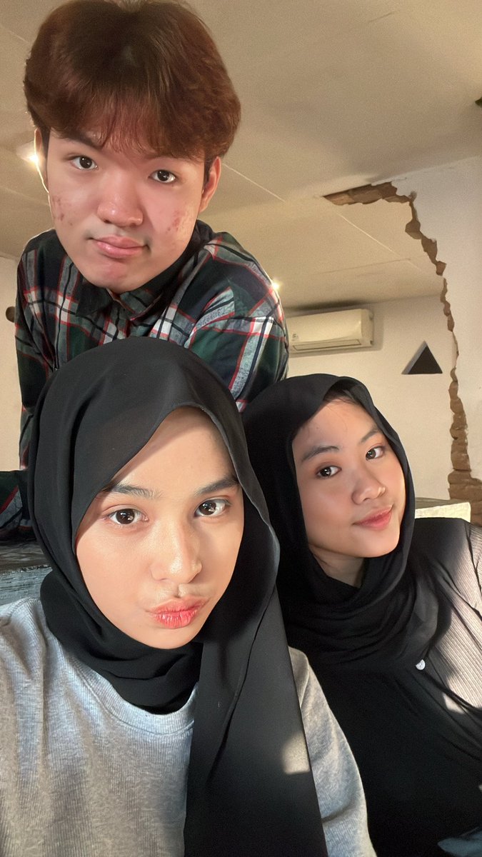 kangen jaman nyicil tugas matkul bahasa visual real