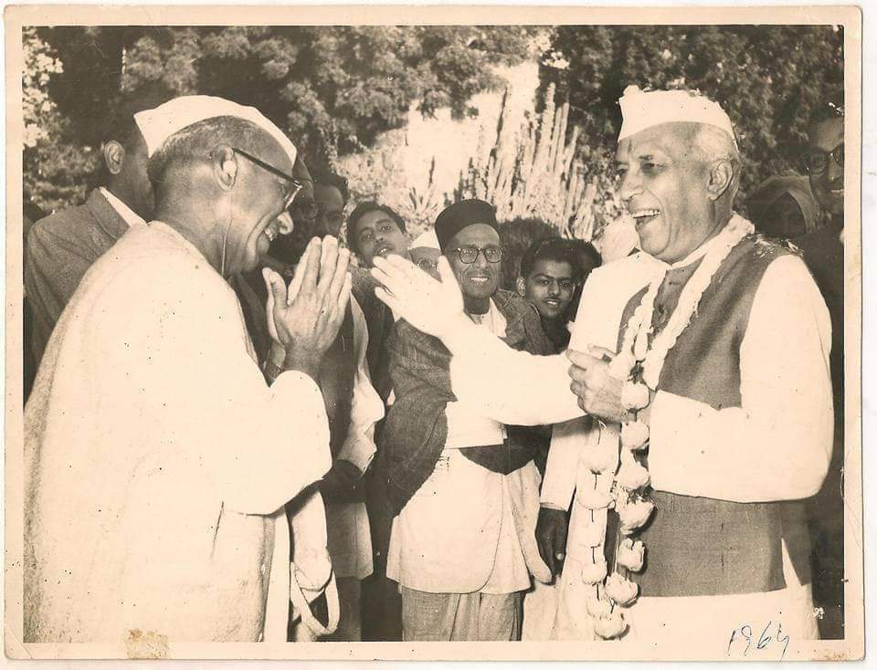 manishjagan's tweet image. सच्चे गांधीवादी, स्वतंत्रता सेनानी, अंग्रेजों की लाठियां खाकर भी ना डरने वाले, देश की आजादी की लड़ाई लड़ने वाले पूर्व विधायक 1937-1952, पूर्व सांसद राज्यसभा 1952-1964 स्व.जगन्नाथ प्रसाद अग्रवाल उर्फ जगन बाबू जी की जयंती पर उन्हें शत शत नमन करता हूं🙏

स्व.जगन बाबू जी मेरे परदादा…