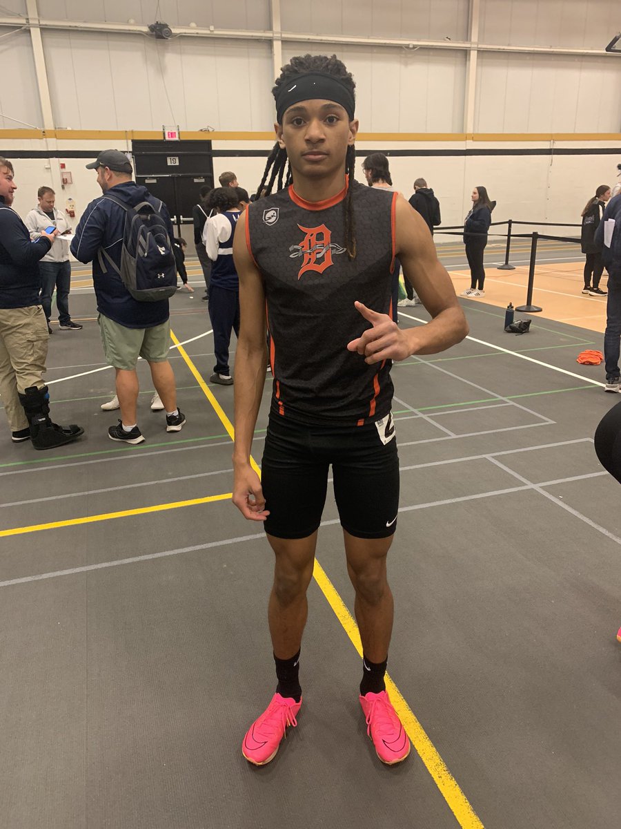 🚨🚨🚨NEW SCHOOL RECORD 🚨🚨🚨 SO @BraylenAnderso3 takes 2nd in the 55 meter dash running a 6.64 breaking @TateTalen F/S record IL #17 IL 3A #13 #1 Sophomore in the state of Illinois @dekalb_football @1barbathletics @BarbBoosters @dc_preps @MileSplitIL