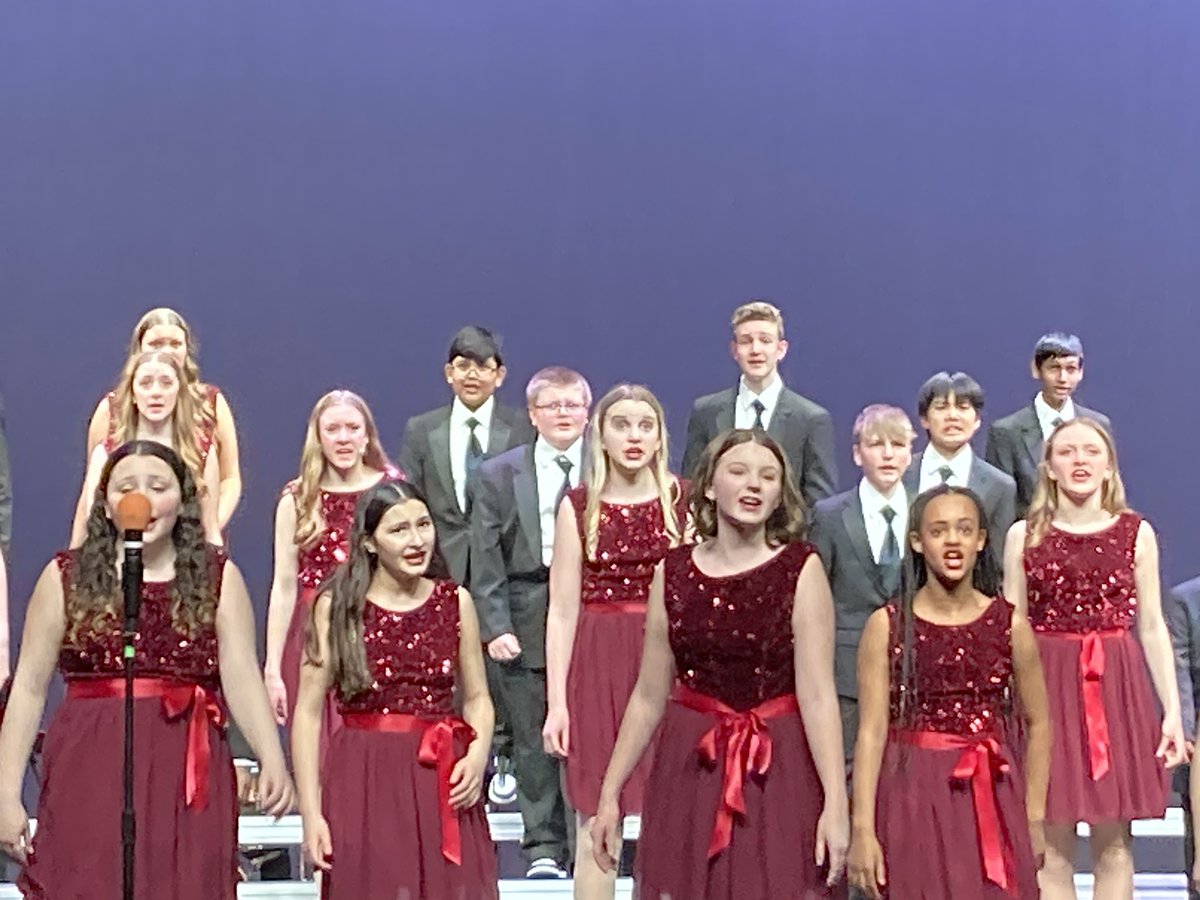 Stam WHAT? StamPEDE!!! Great show at Lewis Central’s Clash of the Titans! #Stampede <a href="/NMS_Mustangs/">North Middle School</a> #Proud2bMPS