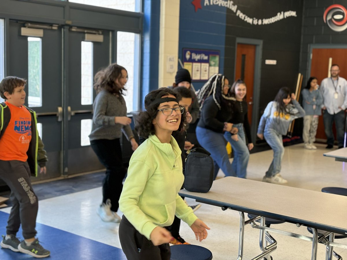 Q2 B’s or Better Incentive today.  Over 400 students were celebrated with a Rice Crispy Treat and Music in the cafe!   <a href="/EMSKowalchukAP/">David Kowalchuk</a> <a href="/EdisonMusicDept/">Edison Music and Theater</a> <a href="/pvcivitello/">Peter Civitello</a> <a href="/MeridenK12/">Meriden K12</a>