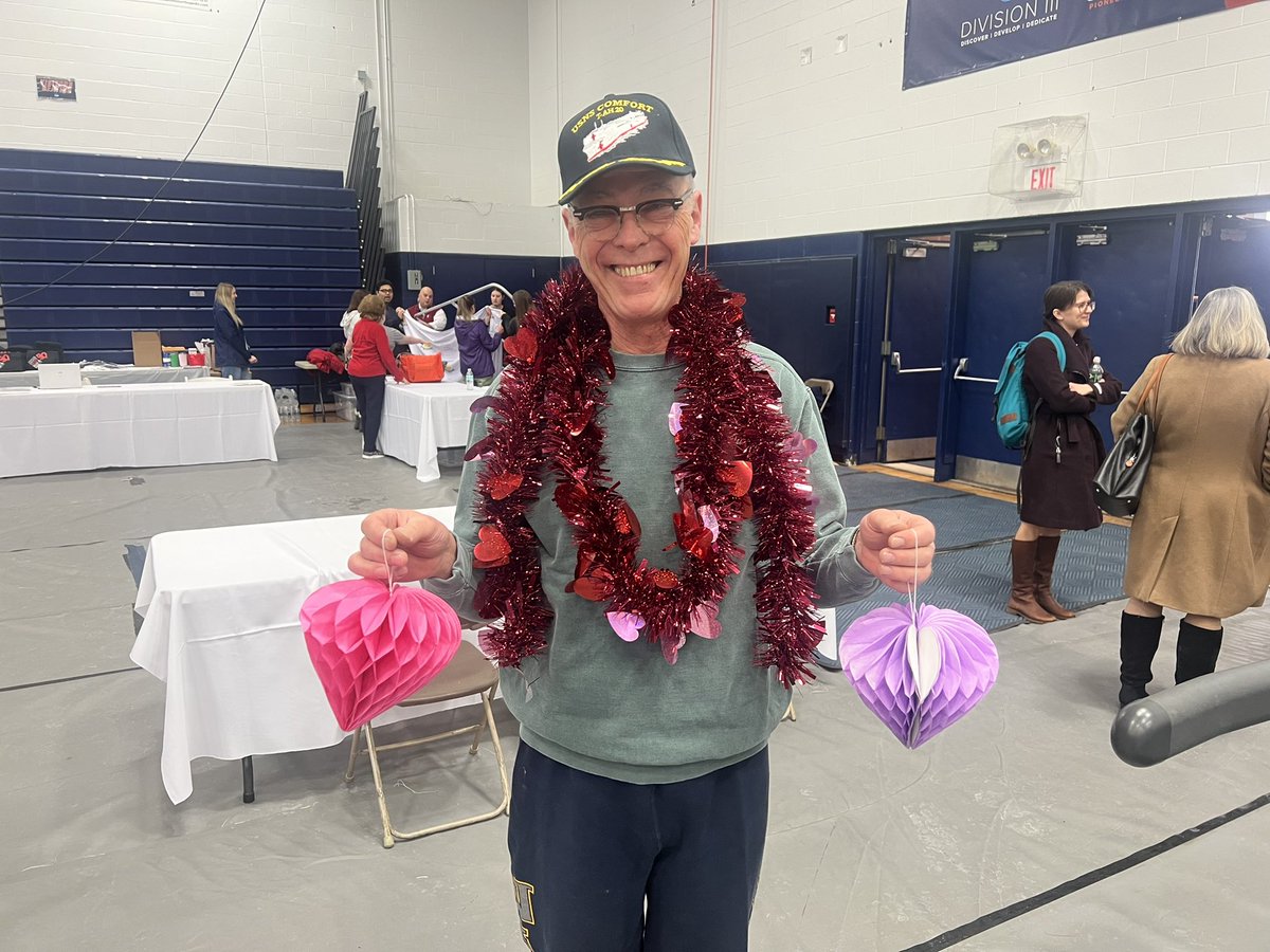 MeganStoneRadio's tweet photo. Some highlights from today’s WIBX Heart Radiothon, sponsored by @SlocumDickson! Thank you to all who helped raise money for the @AHANewYork ❤️ Hope to see you all at America’s Greatest Heart Run &amp; Walk tomorrow 🏃🏻‍♀️💨 https://t.co/7MrJPwfsiM