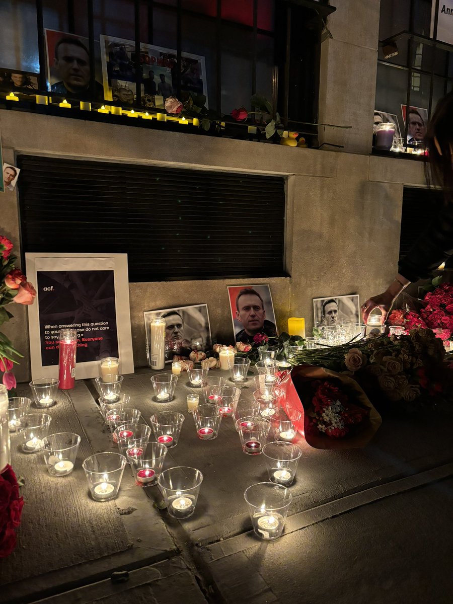 lglinskih's tweet image. 6 years ago vs today.

Farewell, Alexey. You will be immensely missed.