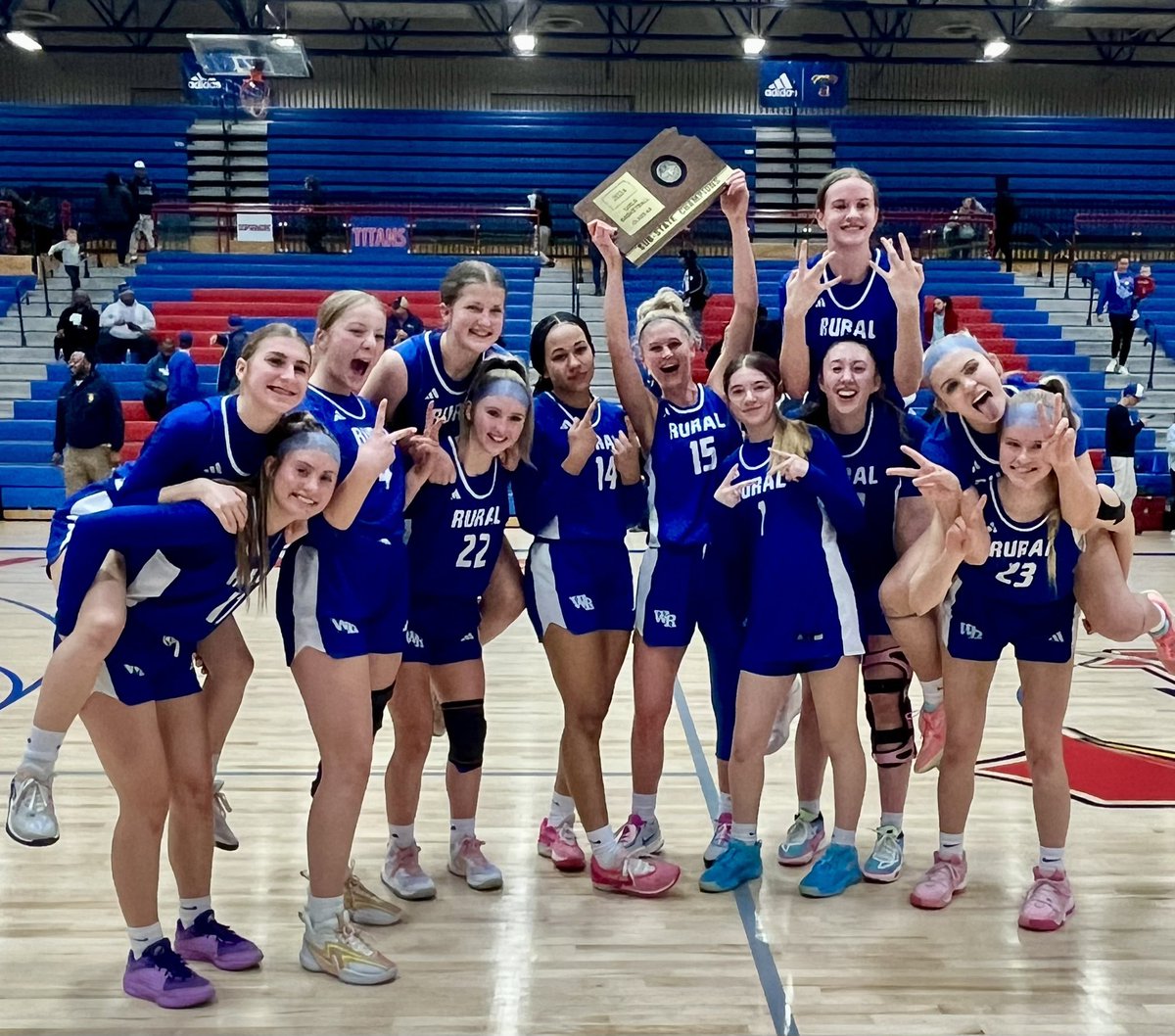 STATE BOUND!! 🏆🏆
Come catch your Lady Blues next week in Wichita!!