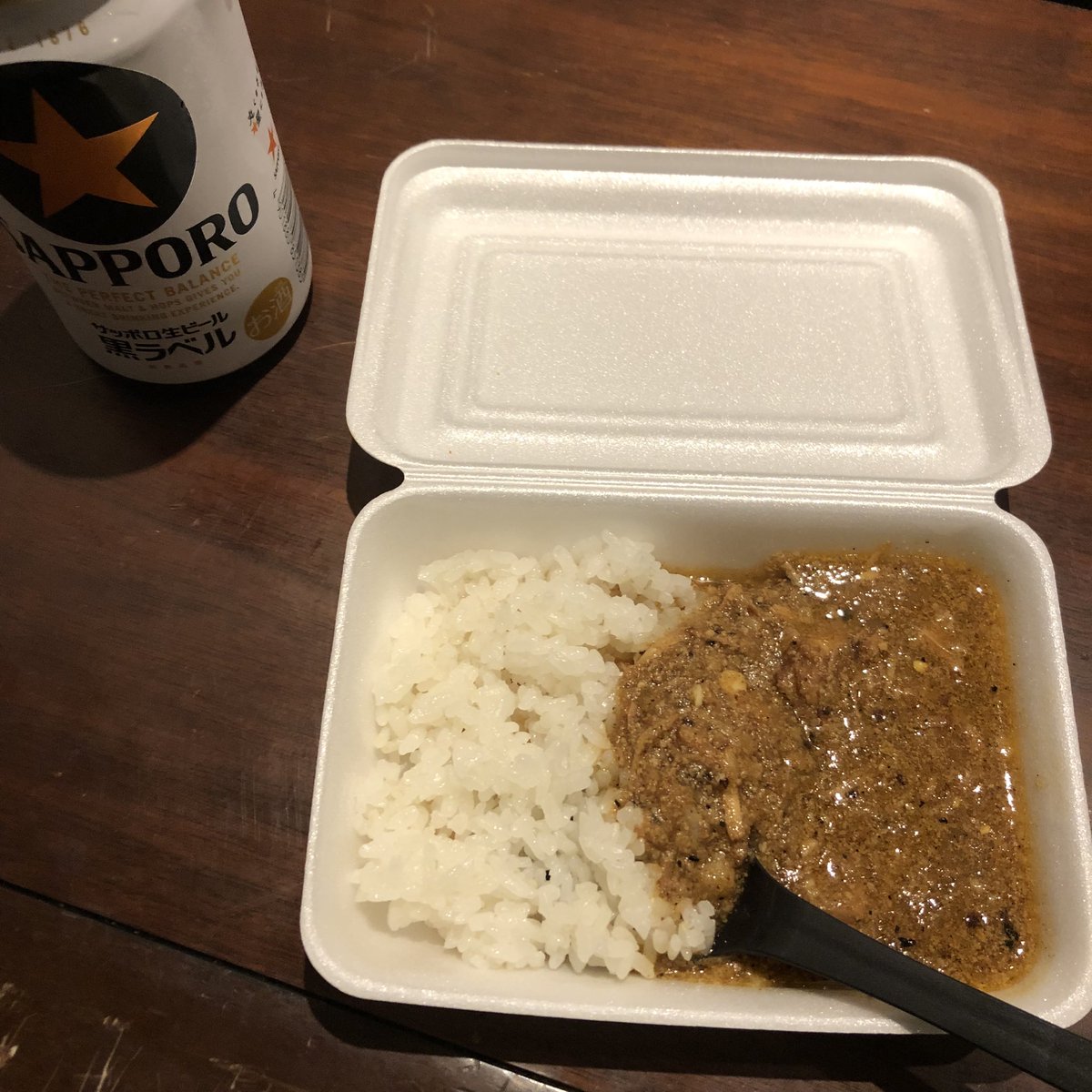 EnyaCallers's tweet photo. 昨日はありがとうございました！
素晴らしいコーヒー屋さん、学下コーヒーにて初めてのパーティーでした🎉

沢山の方にいらして頂いて感謝御礼申し上げます🔥

レコード選定人の皆様による究極の一枚を聴きエンヤコーラーズの演奏は都会の坩堝と化しカレーをビールで飲みコーヒーで仕上がりました https://t.co/ytY3gVQJmp