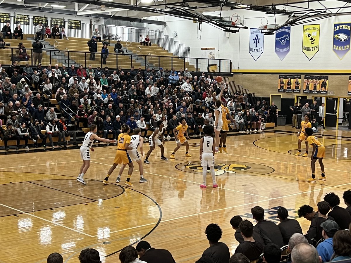 73-57 is your final from Hinsdale South. With the Sectional title, the Caravan will go on to play in the Super Sectionals on Monday at 6:00 p.m. at UIC. See you there, Caravan fans!