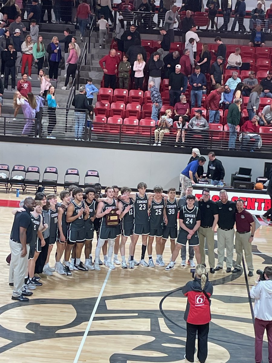 Toughness...pure toughness! So proud of our kids winning Area vs a great Owasso squad. Trailed the entire game until the last 2 minutes, and found a way. Total team...#BulldogWay #GoingToState