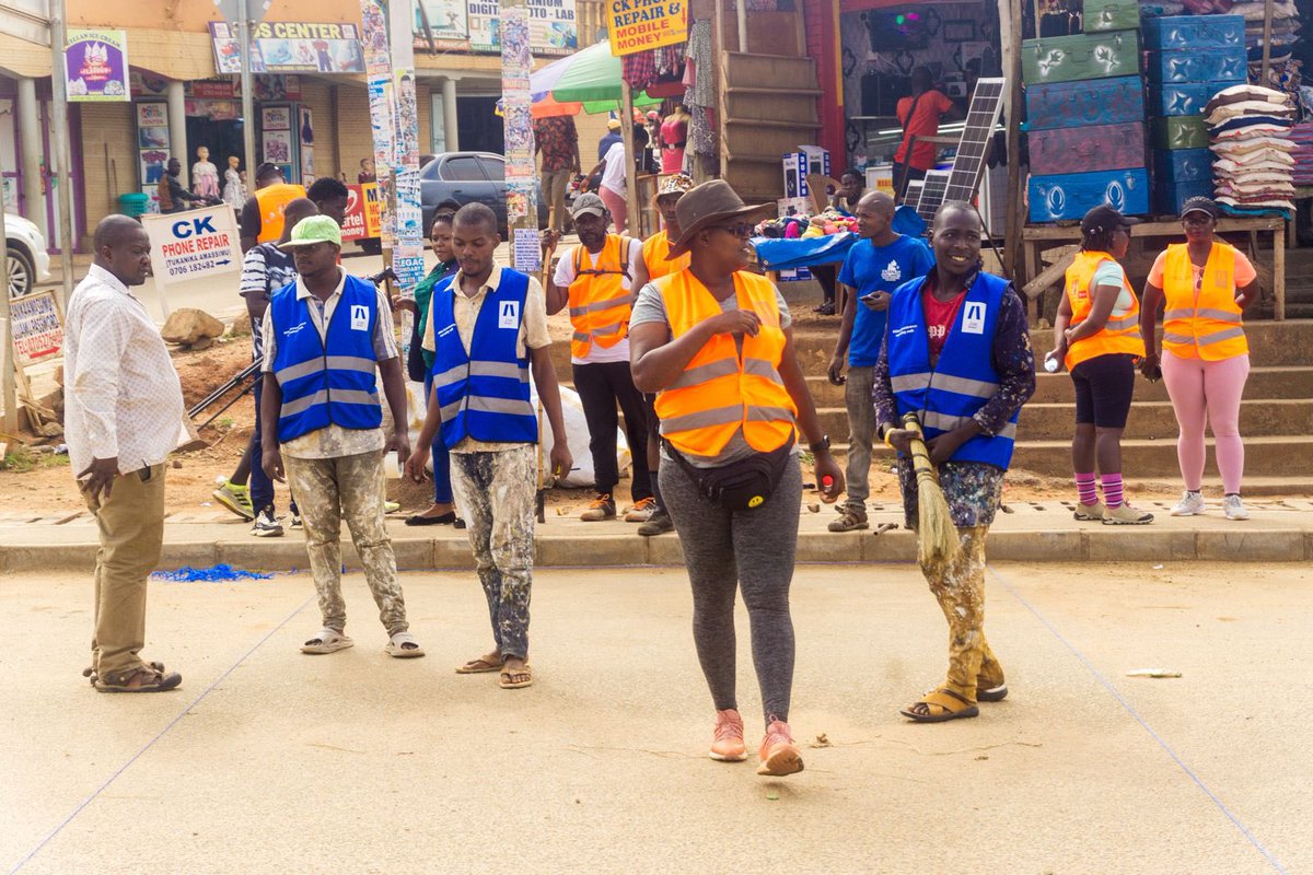 Dorcus_HR's tweet image. A bad road tires the feet, but perseverance paves the way to smoother journeys ahead.

Ready for Day 6: Target 28Kms. 

#PerseverancePaysOff #TooYoungToDie 
#GetHomeSafe 
#JoeWalker