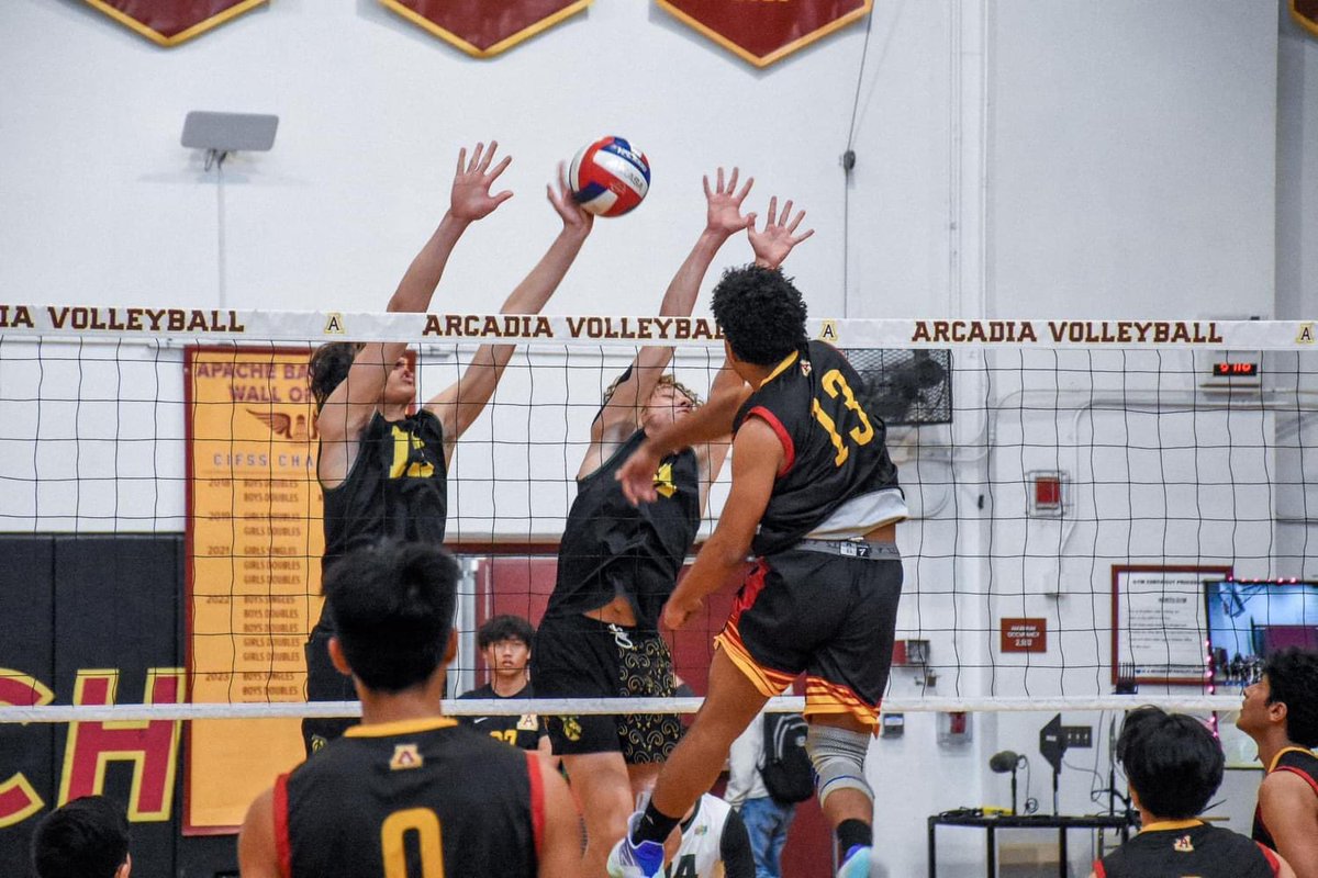 ArcadiaUnified's tweet image. Arcadia High’s Boys Varsity Volleyball team secured its second win of the season, facing off against Temple City High! Our Apaches secured an incredible 3-1 win! Be sure to cheer on the team at its next home game on Thursday, March 7 against Pasadena High!🏐#ApacheStrong