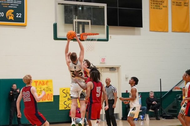 @DamienBasketba1 uses dominant effort from its 7-footer to advance to State Regional semifinal at @BoscoBasketball Saturday . . . burlisononbasketball.com/2024/03/garcia…