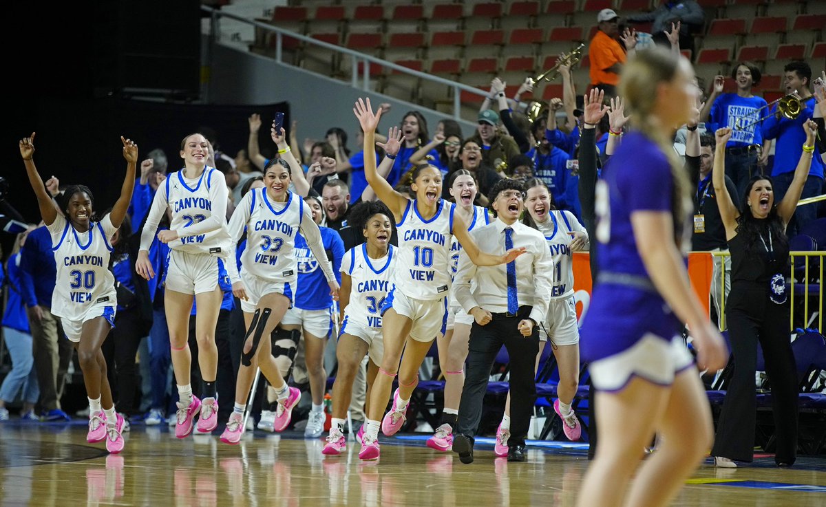 pjbreenphoto's tweet photo. Canyon View battles back to force OT and then pick up the 5A State Championship over Sunrise Mtn! Wow 👀 https://t.co/q7me7LQIzm