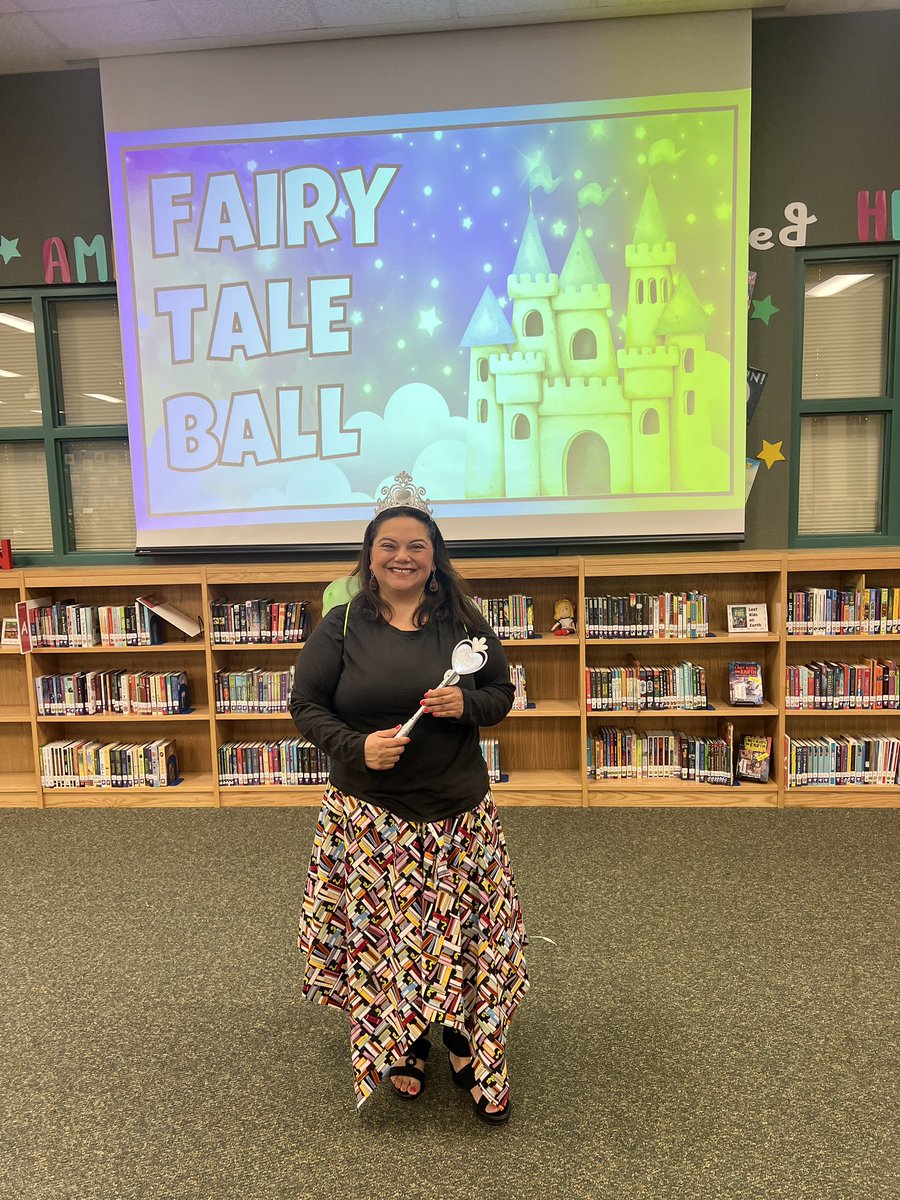 WernliLibrary's tweet image. It was a magical way to end the week! I was the Book Fairy Godmother at the first grade fairy tale ball. Dancing, trivia, and so much magic. 🧚🦄🧌. @NISDWernli @NISDLib @AguilarLearning @BridgetMadden19 @scmarsh_tx @mrs_jones1312 @Lisa17Esquivel