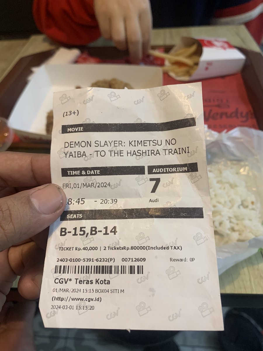 Terbaik.. meski porsinya kurang.. suka bgt sama ini anime..