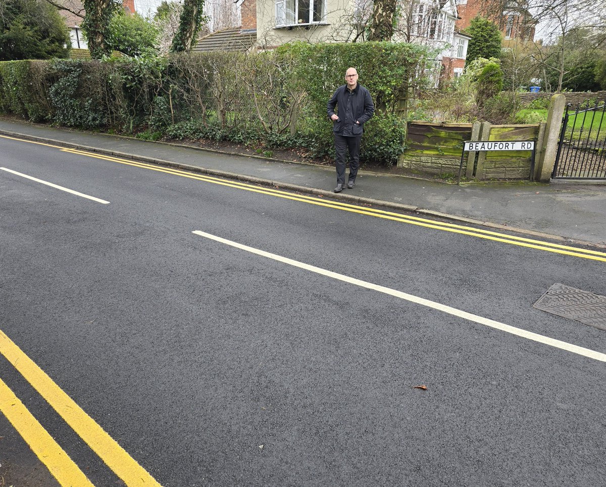 Beaufort Road in Brooklands, Sale - finally been resurfaced after I highlighted the appalling state of this busy junction with Marsland Road on social media a little while ago:
facebook.com/reel/890854396…  - just need to come and fix the rest of it now...
