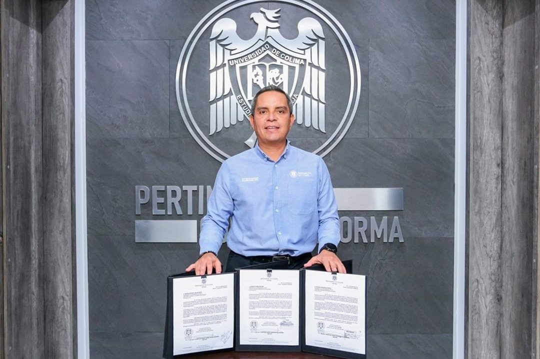 marcatextos's tweet image. El rector de la Universidad de Colima @udec_oficial, Christian Torres Ortiz, extendió una invitación a los tres candidatos presidenciales a sostener un encuentro con la comunidad universitaria "en un ambiente de respeto e imparcialidad".
#ElComentario