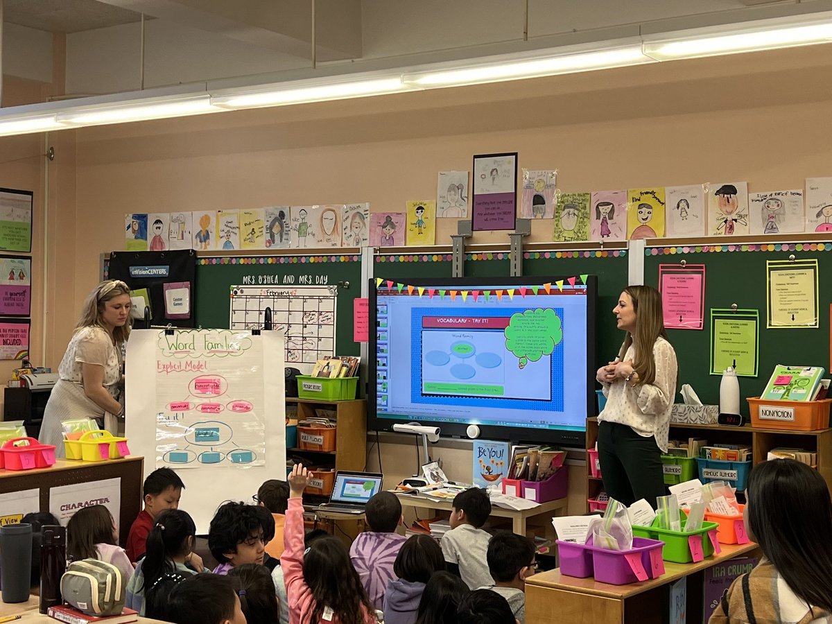 Today, we had  the opportunity to host our D25 AP plus Literacy leads at PS 79 . We visited 12 classrooms with a  focus on HMh into Reading with explicit instruction & centers. Together is better. @ruxdanika @DOEChancellor @NYCSchoolsD25 @NChris810 @QCarolyneQ1 @FollowCSA @Rubio