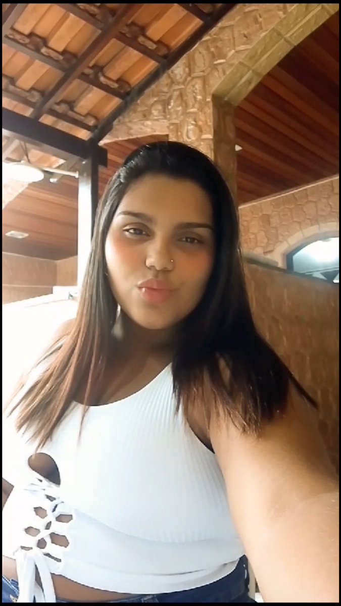 ThayMorenah8's tweet photo. Parabéns pra mim… obrigado senhor por mais um ano de vida 🙏❤️🥰 https://t.co/Q1viVtoqUb