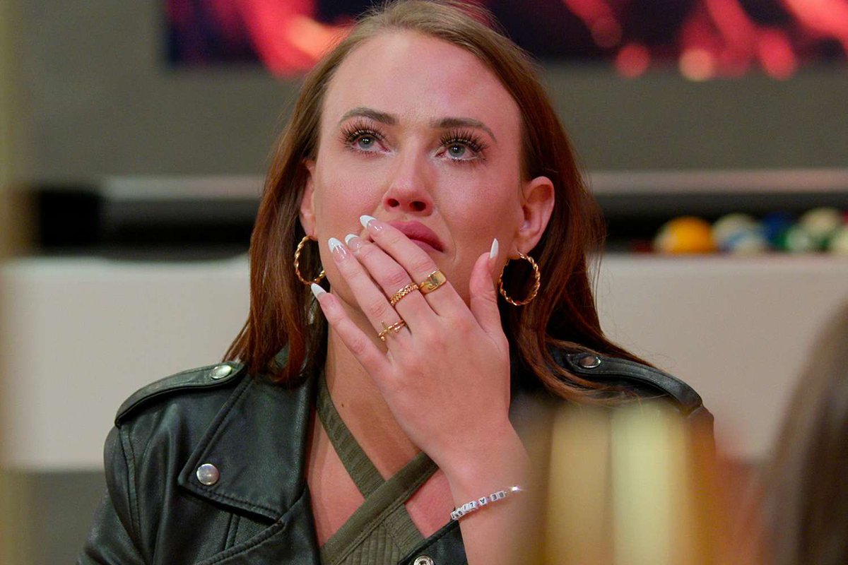 DABXCVTV's tweet image. I HATE this woman !!! #FreeJimmy #LoveIsBlind