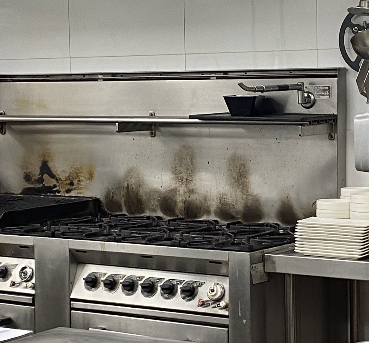 VOCES TAMBEM TAO VENDO O EVERMORE ALI NO MEIO