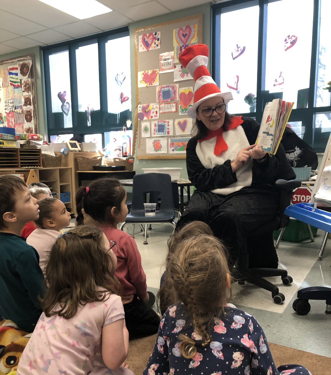 We were so lucky to have had 2 special visitors today in EYA.  Our school fish Blueberry came with Ms. Hughli to read the Dr. Seuss story “One Fish, Two Fish, Red Fish, Blue Fish” <a href="/KingEdwardLions/">King Edward</a>