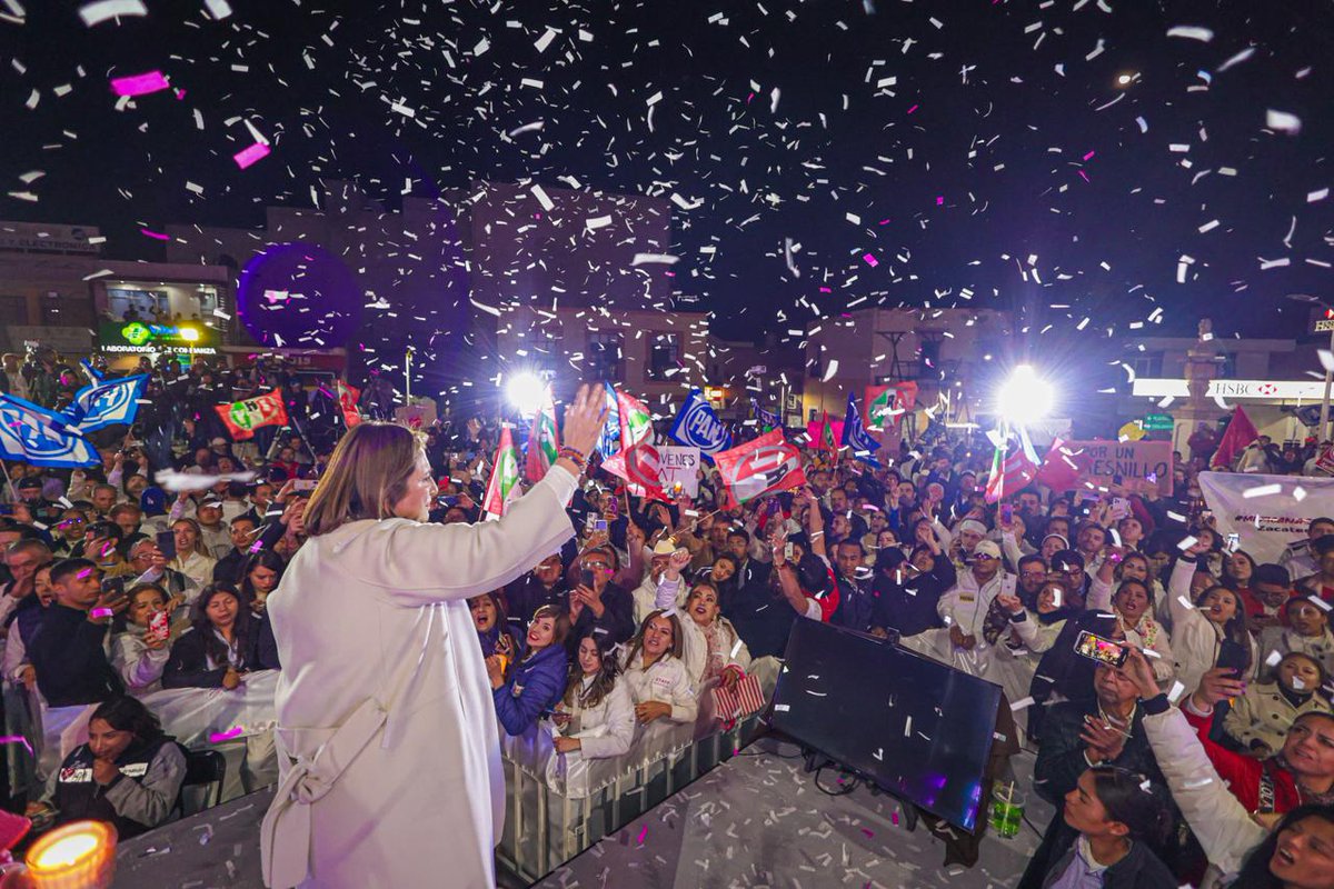 ResistenciaCMx's tweet photo. ¿Qué les pareció el arranque de campaña? 🤞🏻

#MxSinMiedo 
#XochitGalvezPresidenta2024 https://t.co/G16p83ZmkY