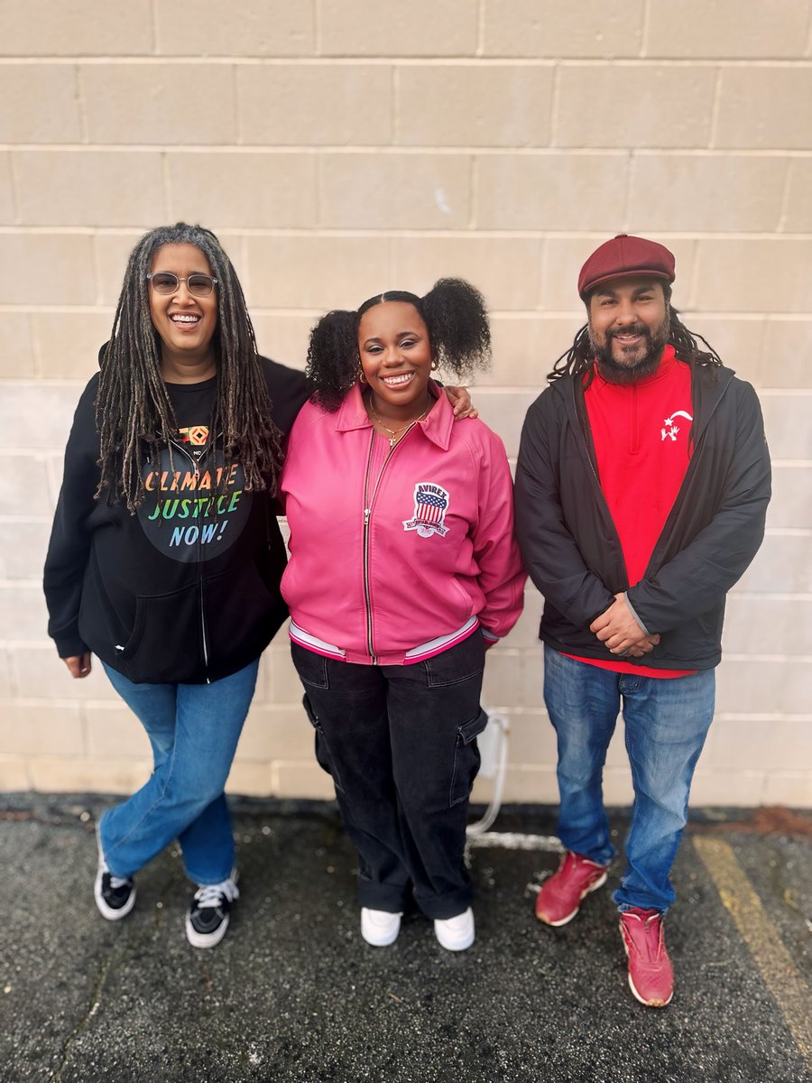 We hosted the Oakland Youth Poet Laureate Nairobi Barnes & Berkeley Poet Laureate / Bay Area Legend @AyadeLeon 2day to set off #WomensHistoryMonth @ #NorthernLightSchool