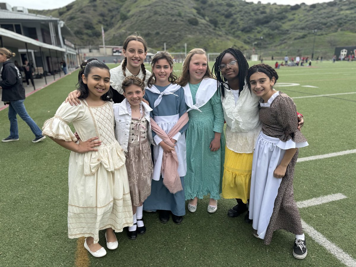 VCSCrusaders's tweet photo. Williamsburg Walk is always such a fun day and a really special way to prepare for fifth grade’s upcoming trip to Washington D.C.! Thankful for this unique opportunity to step back into history with themed activities, crafts, and lessons!
_____
#VCSFamily #CRUNITED #VCSElementary https://t.co/3At9RR1Vi3