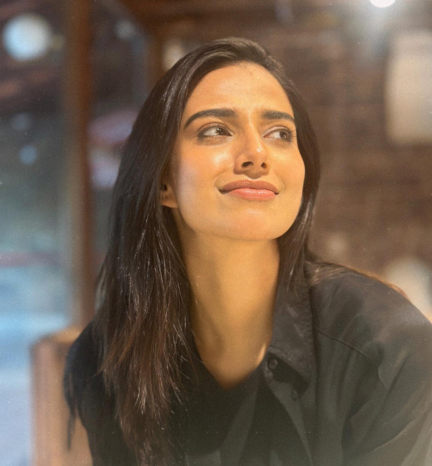 GHp10SgasAAuKbF?format=jpg&name=large