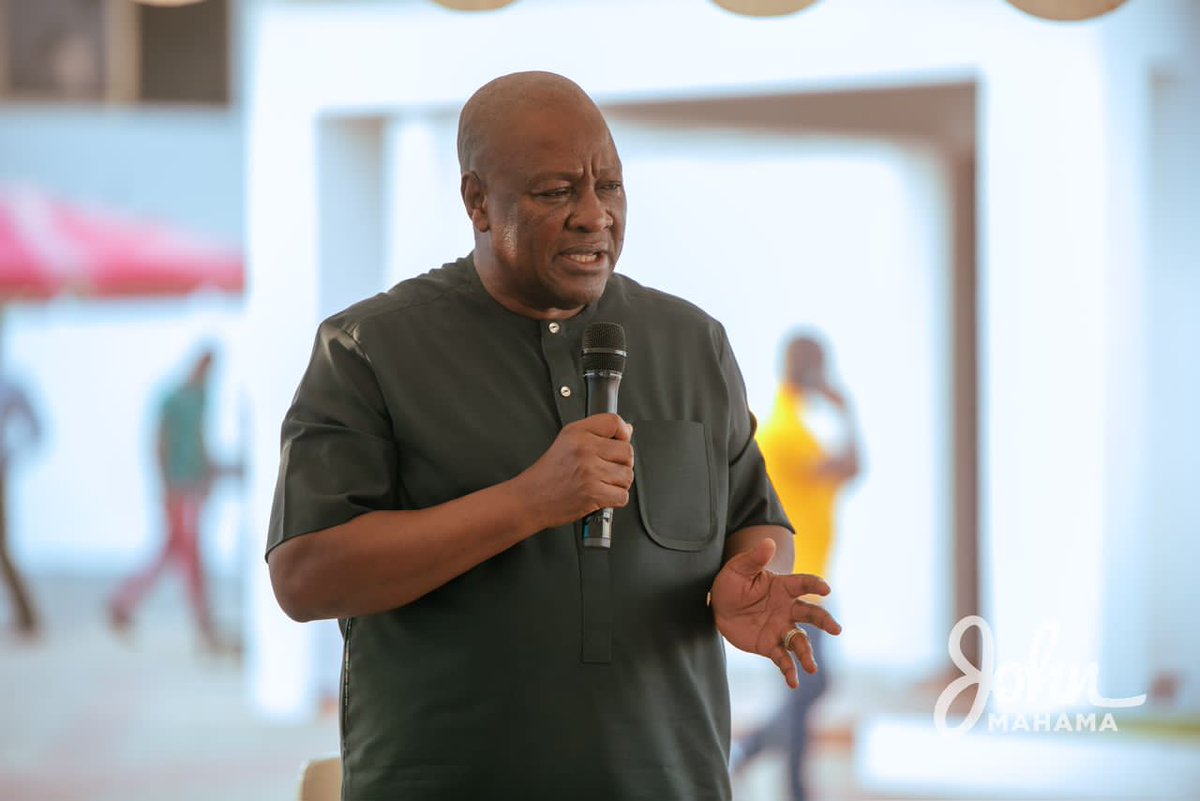 m_sherik's tweet photo. As a Ghanaian youth facing unemployment, it's important not to lose hope. @JDMahama, with his track record of building the Accra Digital Center, which currently employs 10,000 youths, is committed to training 1,000,000 youths in coding and IT skill development. https://t.co/FyiSvxTS2s