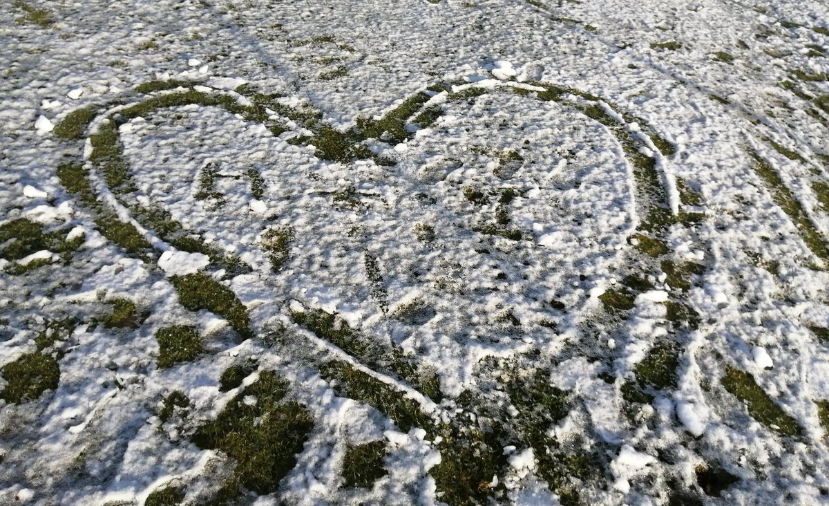 Giddy with snowy excitement ❄️☃️💙 #Keswick #LakeDistrict #Cumbria #selfcateringaccommodation #snow