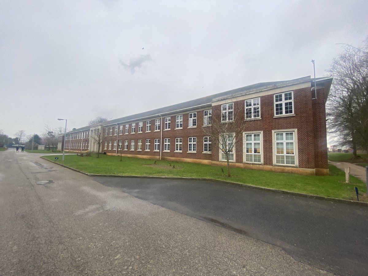 UoP Business and Law tweet media