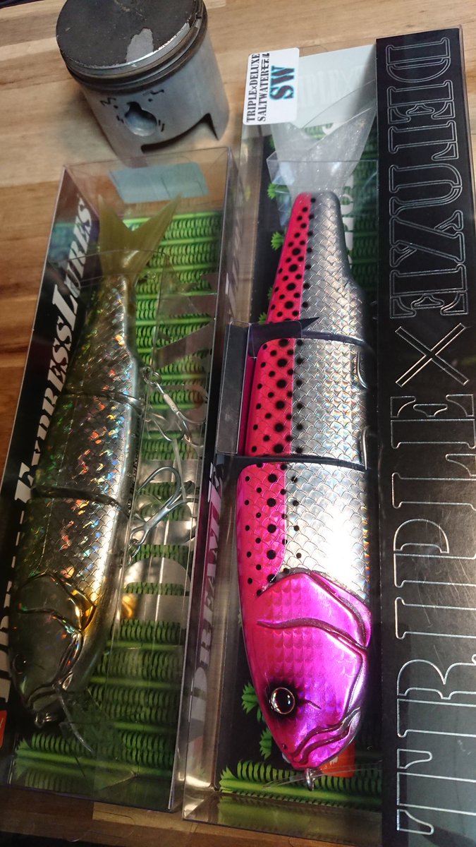 fishsato_'s tweet photo. メチャうれしい❗
#ドリームエクスプレスルアーズ #dreamexpresslures 
の #庄司潤  さんからプレゼント❗
#ジャイアントベイト #ビッグベイト #トリプルデラック #tripledeluxe #ピンキーデラックス  #pinkydeluxe #琵琶湖  #デカバス ルアー！#シーバス にも効果抜群！
気分は #ビッグベイター https://t.co/TR0iD9iBXk